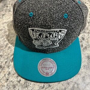 Vancouver Grizzlies Snapback Hat